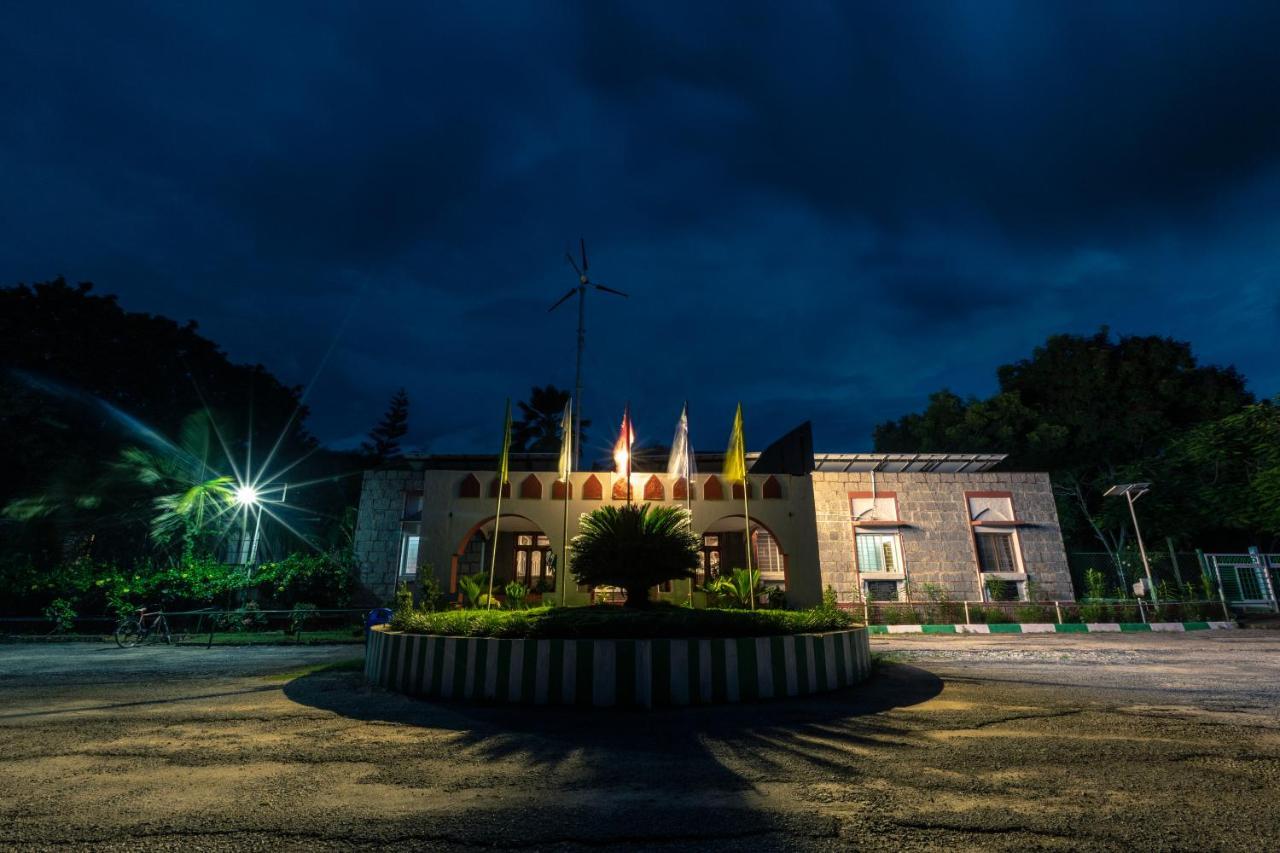 Kstdc Hotel Mayura Bhuvaneshwari Kamalapur Hampi Exterior foto