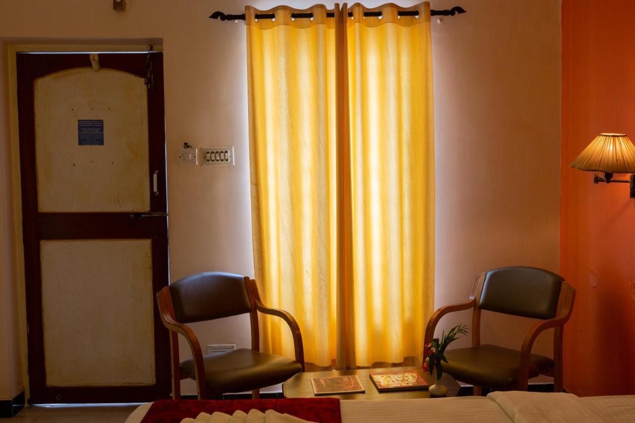 Kstdc Hotel Mayura Bhuvaneshwari Kamalapur Hampi Exterior foto