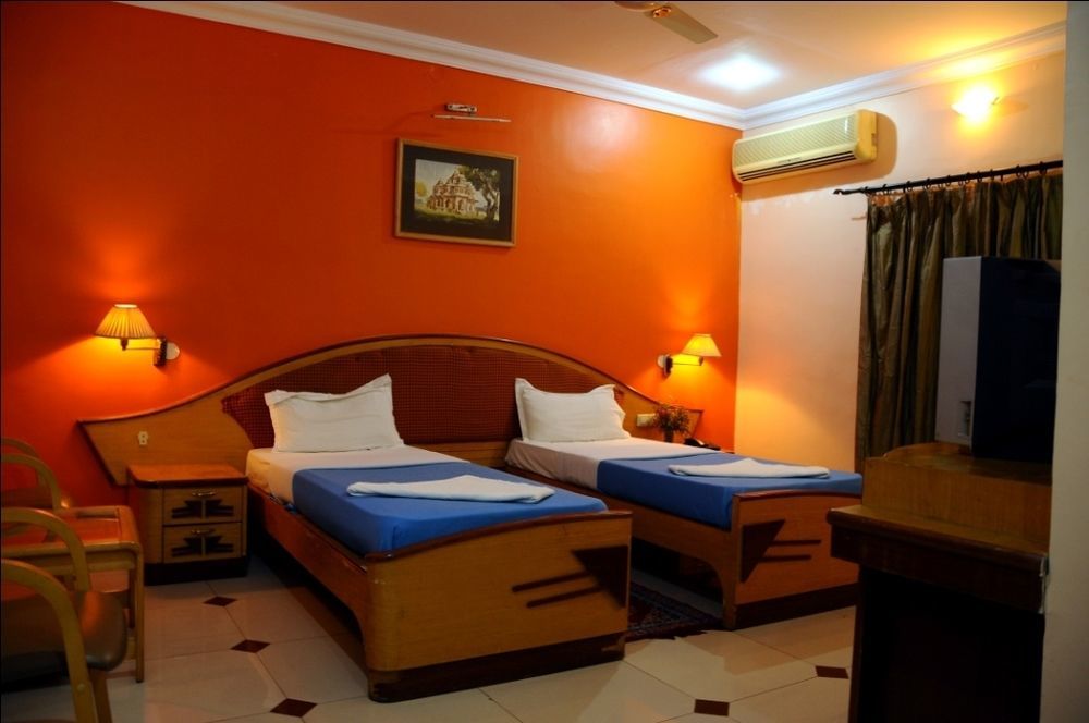 Kstdc Hotel Mayura Bhuvaneshwari Kamalapur Hampi Exterior foto